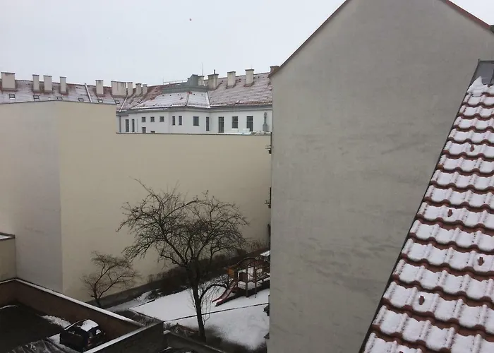 招待所 Private In Center *